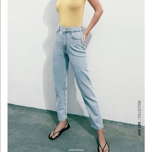 Zara mom jeans in light wash (7223/222)